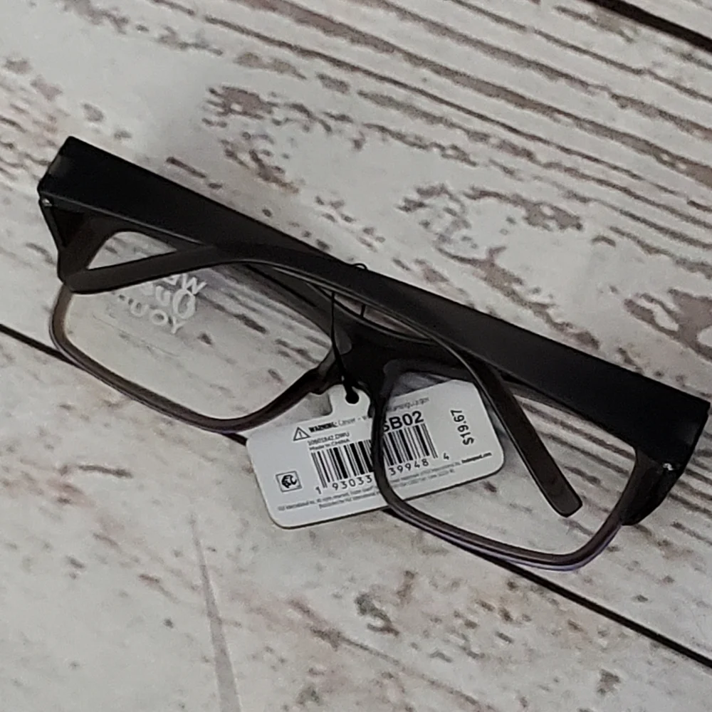 Foster Grant E fits over bluelight protection glasses M/L greige